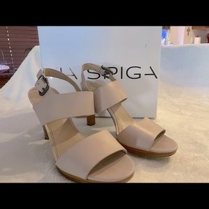 Via Spiga -V-Renny sandal- Size 9 - Taupe